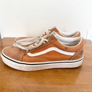 Vans Suede Old Skool Shoe | Men’s 8 Womens 9.5| burnt orange & True White